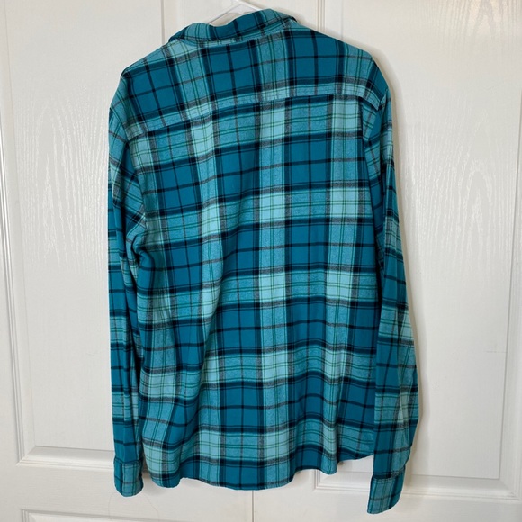 Oversized Flannel - Picture 2 of 3